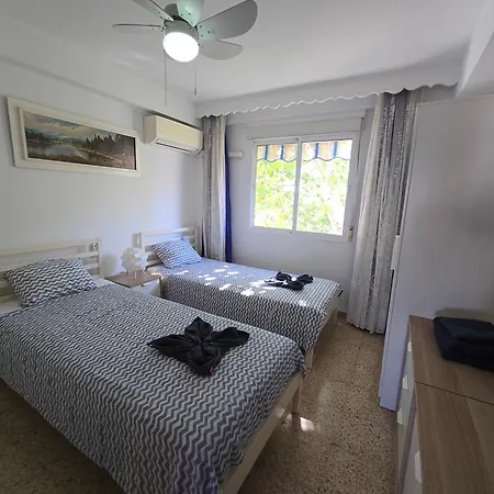 Tranquil Oasis 2 Bedroom Coastal Getaway By Namaste Elite Apartament Torremolinos