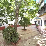 Tranquil Oasis 2 Bedroom Coastal Getaway By Namaste Elite Apartman
