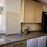 Tranquil Oasis 2 Bedroom Coastal Getaway By Namaste Elite Apartman *