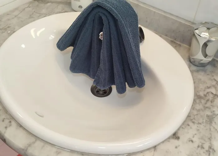 Tranquil Oasis 2 Bedroom Coastal Getaway By Namaste Elite Appartement Torremolinos